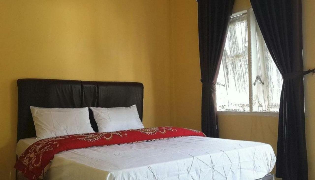 Hotel Grand Family Sungairampah Kültér fotó