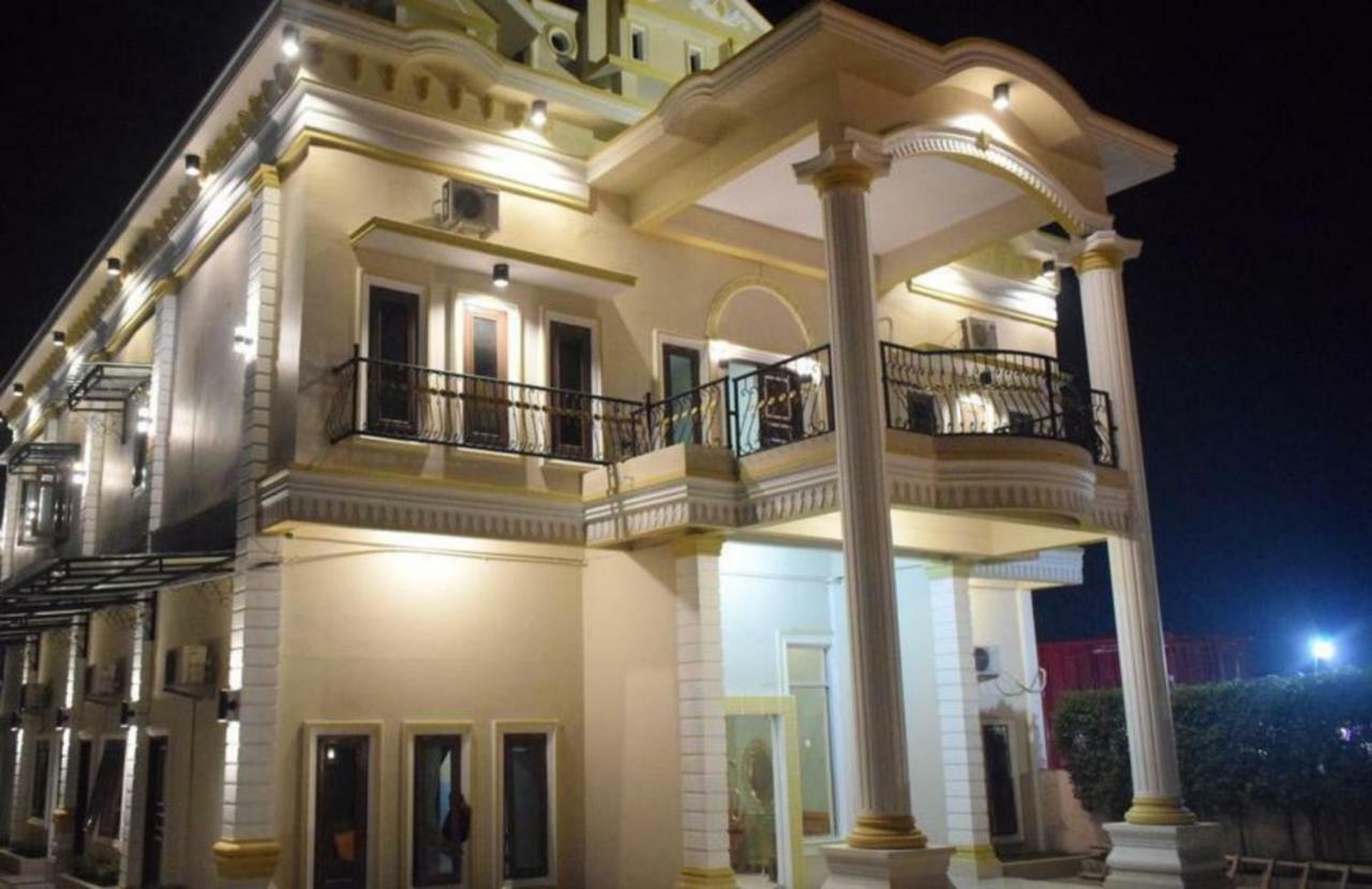 Hotel Grand Family Sungairampah Kültér fotó